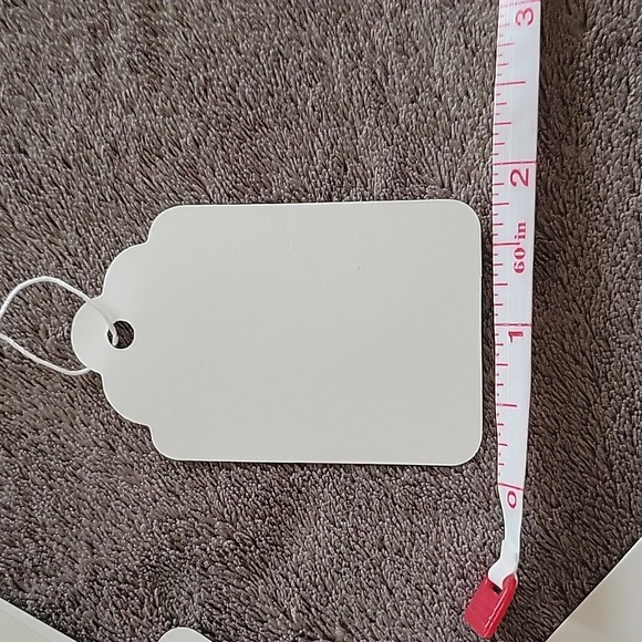 Box of Paper Tags - Picture 6 of 7